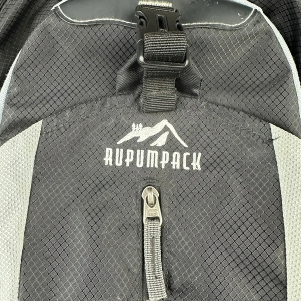 Rupumpack Hydration Backpack Black Gray Hiking Running Bag with Water Bladder